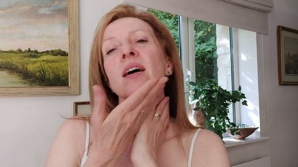 Neck Lifting Face Yoga Routine