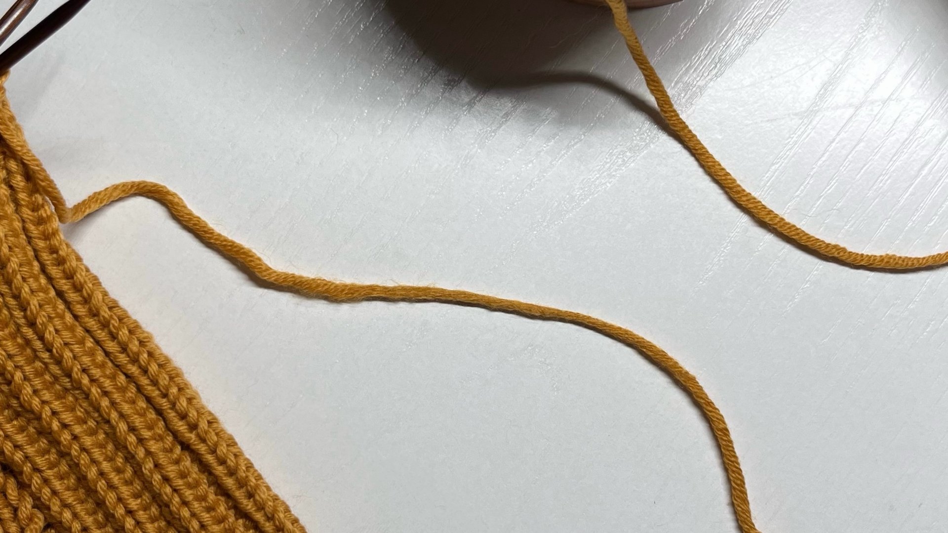 ЛАЙФАК-КАК СОЕДИНИТЬ НИТЬ БЕЗ УЗЕЛКА.