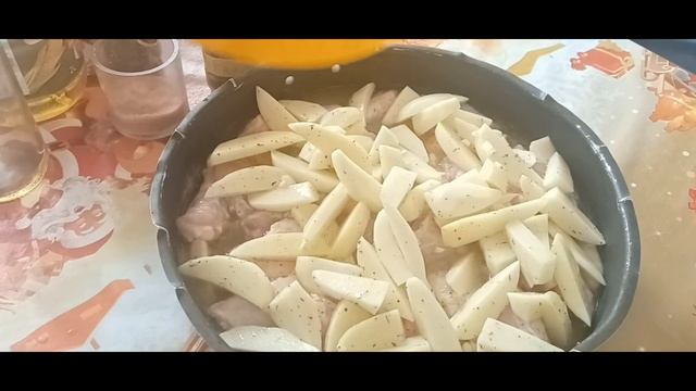 Easy to cook chicken wings with patatas смотреть онлайн