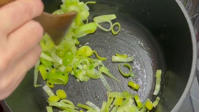 Ніжний, вершковий КРЕМ-СУП з цвітної капусти😊/Кремовий суп-пюре😋 смотреть онлайн