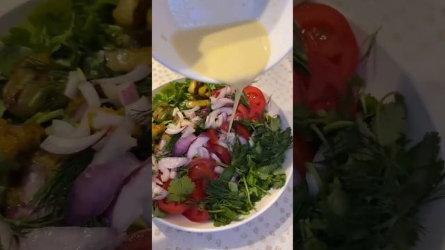 Самый вкусный Салат из баклажанов с помидорами #food #recipe #salad #еда #рецепты #салат смотреть онлайн