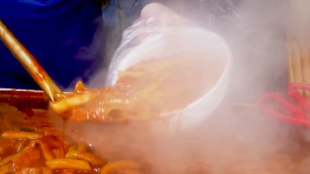 The Most Popular Street Foods In Korea - Fried Food, Tteokbokki, Sundae, Kimbap, Fish Cake