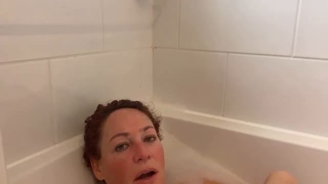 Fragrance Chit Chat in the bath 🛀 смотреть онлайн