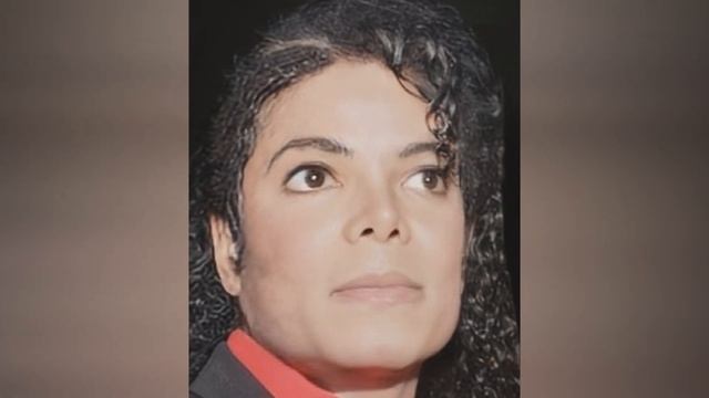 Ожившие фотографии Майкла Джексона при помощи нейросетей смотреть онлайн