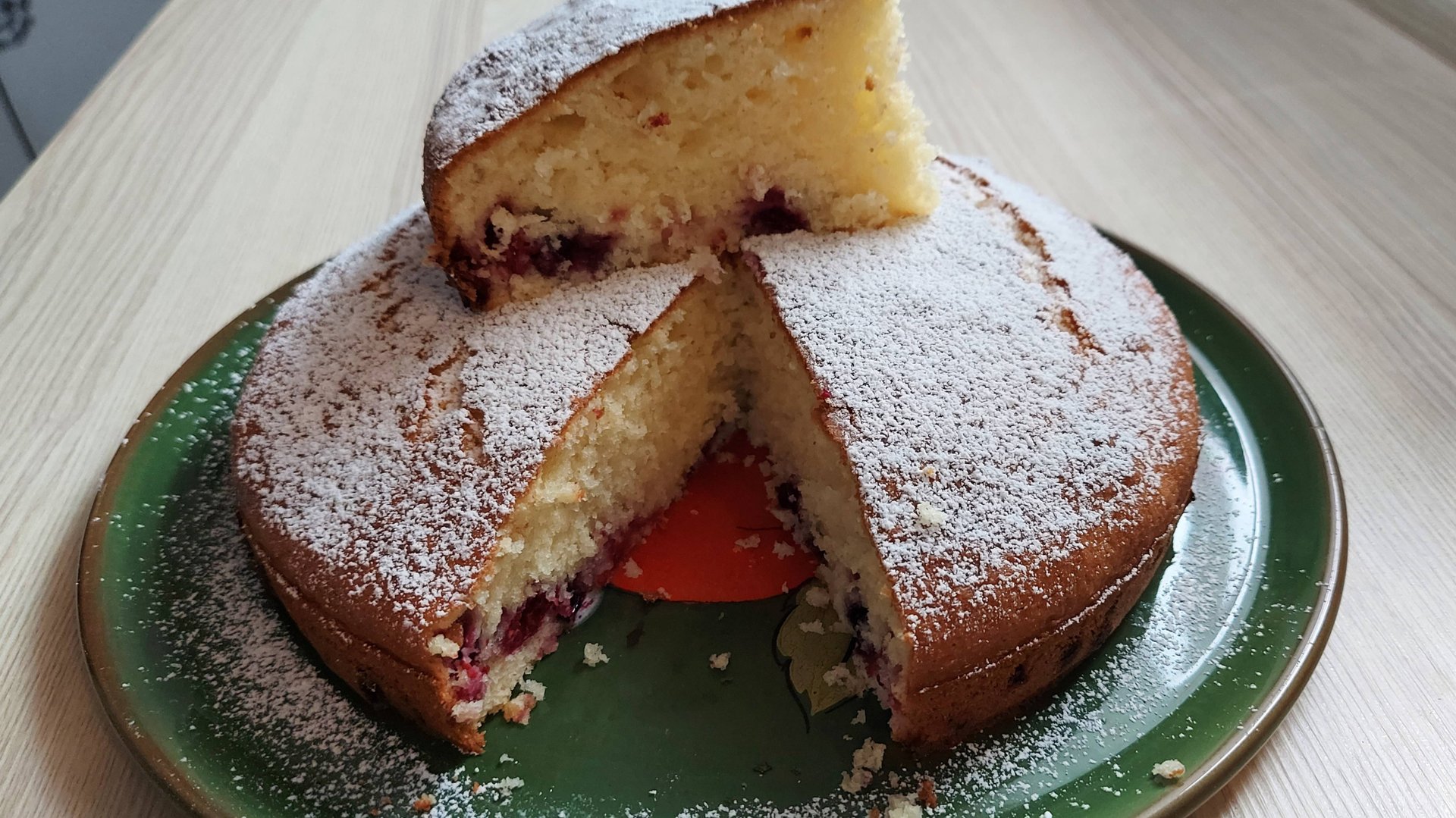 Быстрый пирог на сметане с замороженными ягодами. Пирог с ягодами быстро и вкусно смотреть онлайн