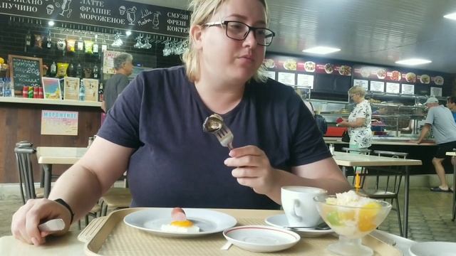 Мукбанг Завтрак в Столовой на море / Лазаревское смотреть онлайн