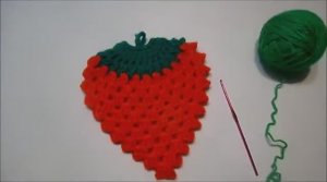 ВЯЖЕМ КРЮЧКОМ ПРИХВАТКИ - КЛУБНИЧКИ