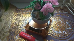 Демонстрируем изделия из бисера