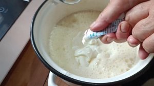 Простой и вкусный десерт из сметаны и молока с желатином - рецепт осилит и ребенок