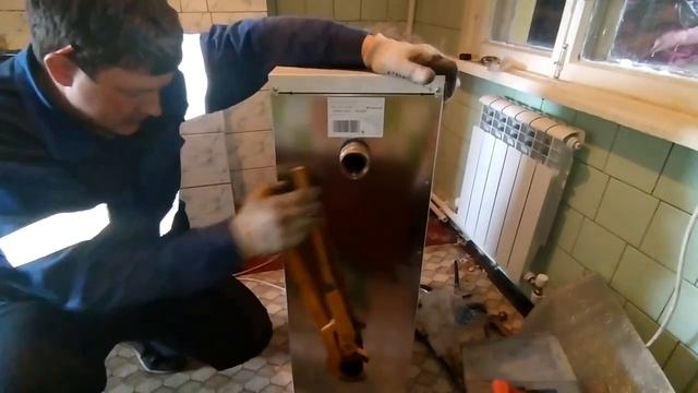 КАК НАКАЧАТЬ МЫШЦЫ С ПОМОЩЬЮ..........газового ключа и котла КОНОРД)))))))))) смотреть онлайн