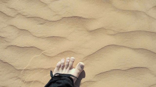 Savanya Anna Sára: 80 pillanat alatt a Föld körül смотреть онлайн