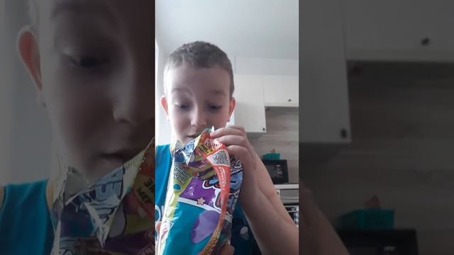 я попробовал фиолетовые чипсы со вкусом шашлыка смотреть онлайн