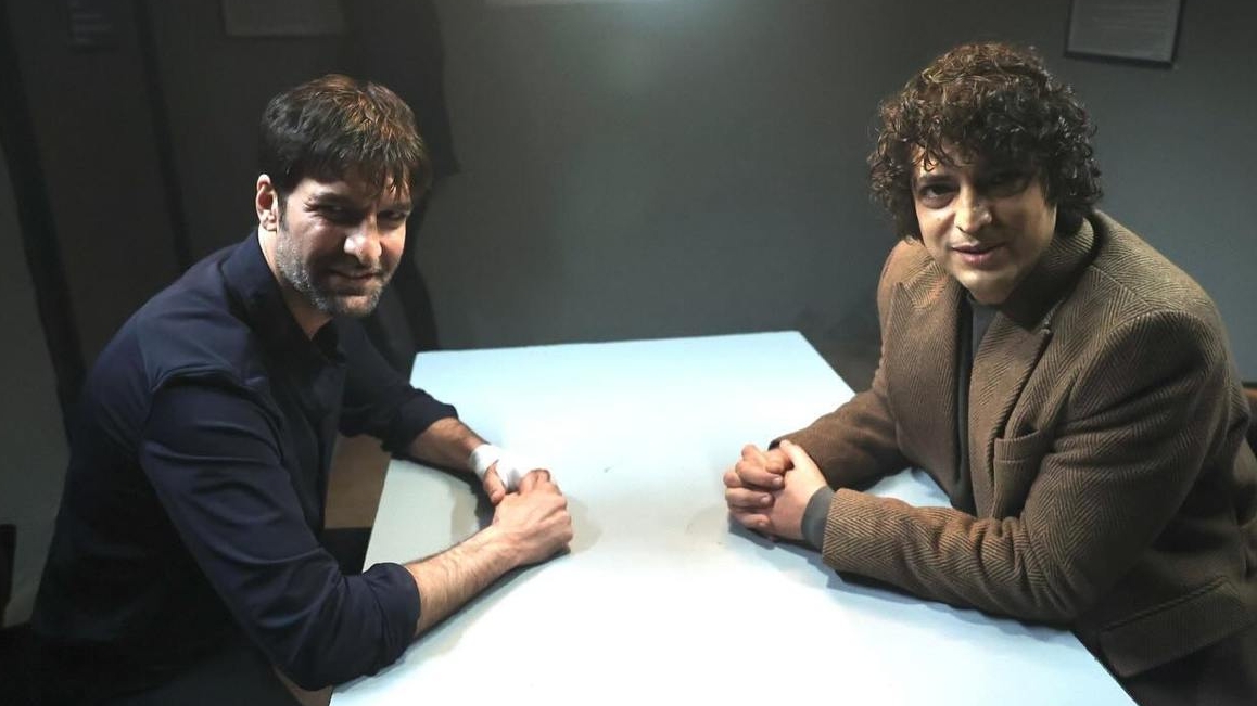 Гений! Весело за кадром смотреть онлайн