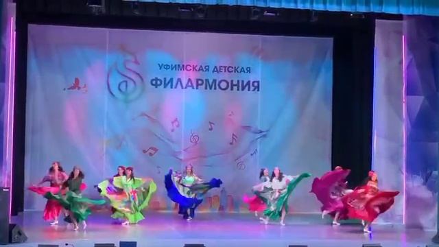 АНТ Алтын Ай Цыганский танец смотреть онлайн
