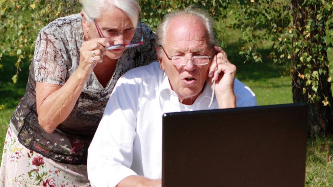 Пенсионный возраст в России хотят снизить? смотреть онлайн