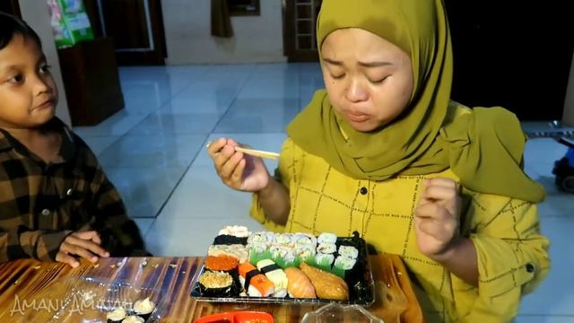GIMANA KALO ORANG KAMPUNG NYOBAIN SUSHI !! SUSHI MIREI PURWAKARTA !! смотреть онлайн