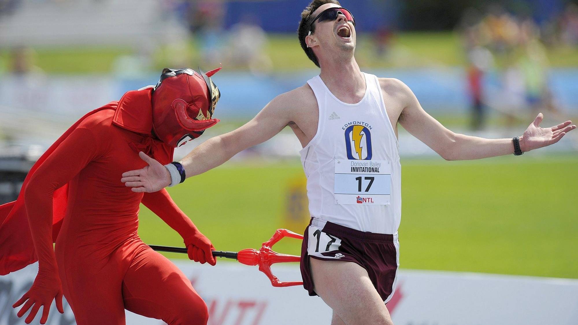 Смешные моменты в спорте!!! смотреть онлайн