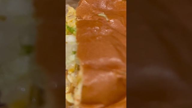 Bee Gees - Delicious Appetizer Lunch смотреть онлайн