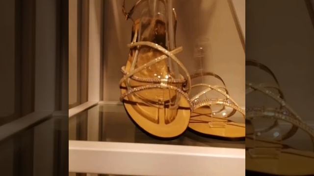 Insignia Eid Sale 50% Off- Bags & Shoes- Summer & Winter Collection 2020 смотреть онлайн
