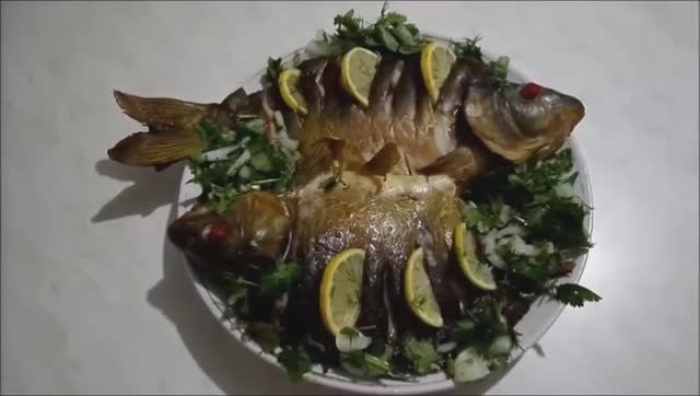 ЗЕРКАЛЬНЫЙ КАРП,ЗАПЕЧЁННЫЙ В ДУХОВКЕ. смотреть онлайн