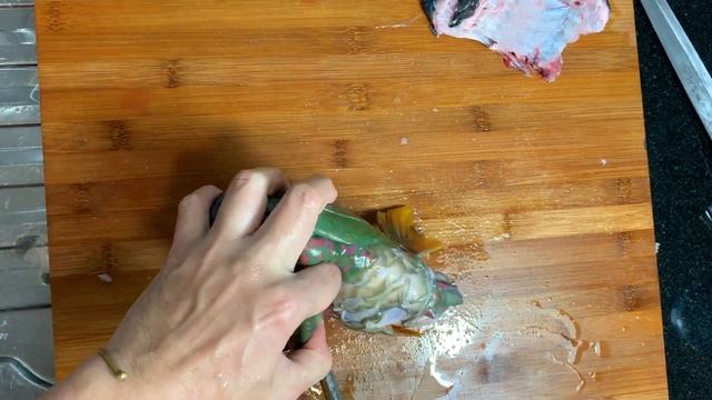 Broomtail Wrasse || Clean, Fillet & Cook смотреть онлайн