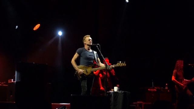 Mad About You - Sting live in Mantova смотреть онлайн