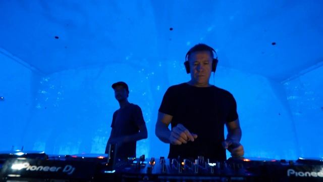Cosmic Gate In Concert - The Classics (17. Oct 2020) смотреть онлайн