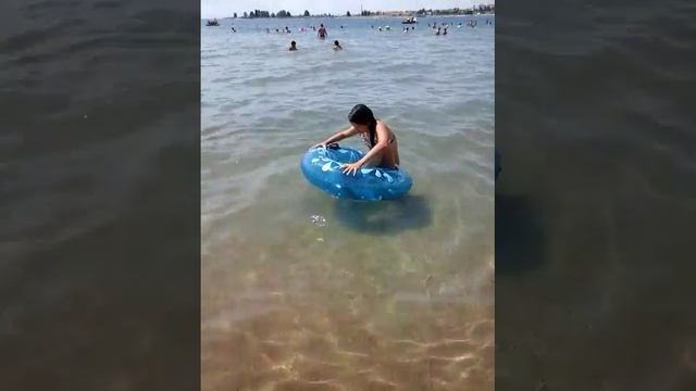 Нечаянно свалилась с круга:-D смотреть онлайн