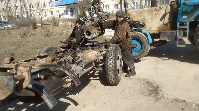 УСТАНОВКА ДВИГАТЕЛЯ ОТ ЗИЛ-130 НА РАМУ ЗИЛ-131 смотреть онлайн