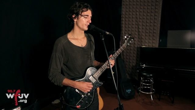 Tamino - "Indigo Night" (Live at WFUV) смотреть онлайн