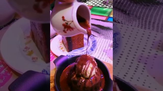 Tea Time with Luscious Dessert | Brownie Pie a la Mode in skillet | Simply Irine 💜 смотреть онлайн