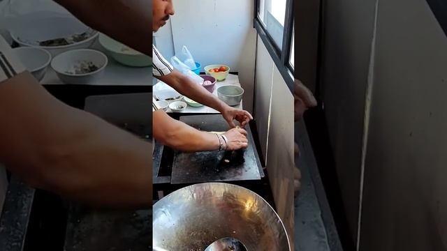 Уличная Еда Цейлон. Шри Ланка за 58 тысяч рублей с перелетом горящий тур Унаватуна. @tutsi-dieti смотреть онлайн