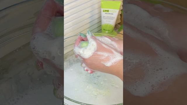 juicy soaping 🧼 ASMR sounds #shorts смотреть онлайн