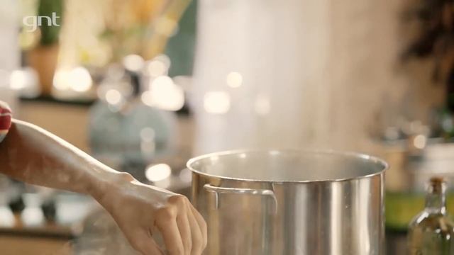 Macarrão de Arroz ao molho pesto | Bela GIl | Bela Cozinha смотреть онлайн