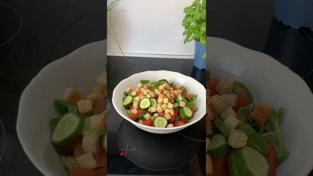 What’s your fav salad? #shorts #shortvideo #youtubeshorts #saladrecipe #salad #shortsfood #food смотреть онлайн