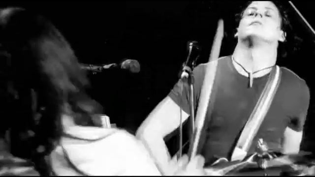 The White Stripes - Under Nova Scotian Lights - 06 Jolene смотреть онлайн