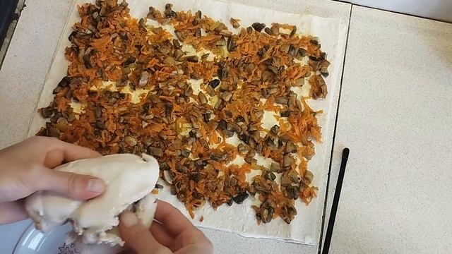 Сытный закусочный рулет на праздничный стол. Закуски на праздничный стол смотреть онлайн