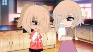 Папа бьёт девочку пляшками от ремня 👱♀️👵💔