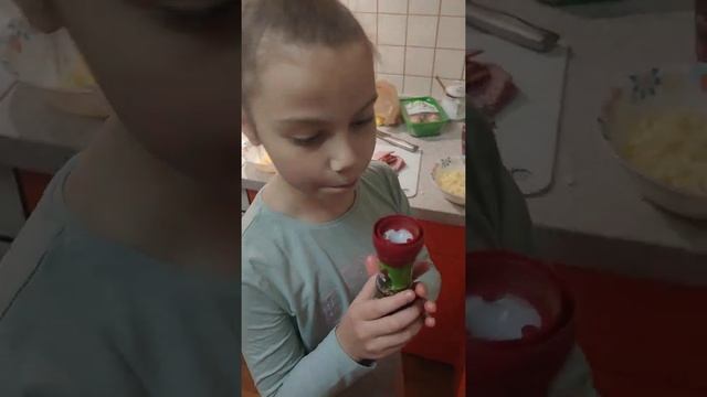 Готовим пиццу:-) смотреть онлайн