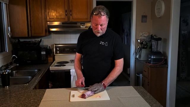 How to clean and cut a whole Pork Tenderloin. смотреть онлайн