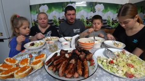 поздравляем всех с рождеством христовым!!! мукбанг