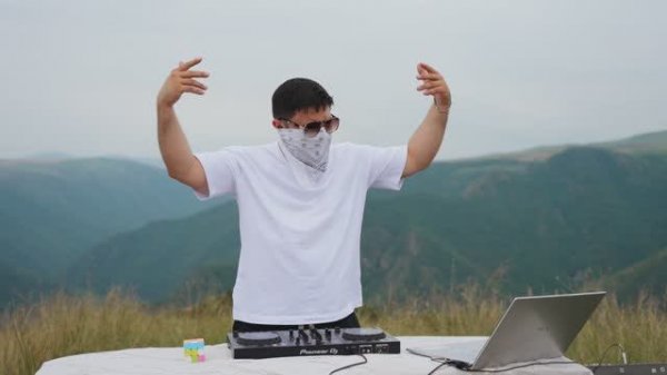 Space Pirate - Space set (mix 2) In the Lesser Caucasus Mountains AZ (Cosmic Gate, Korolova....