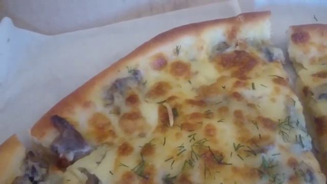 Гусеница в пицце смотреть онлайн