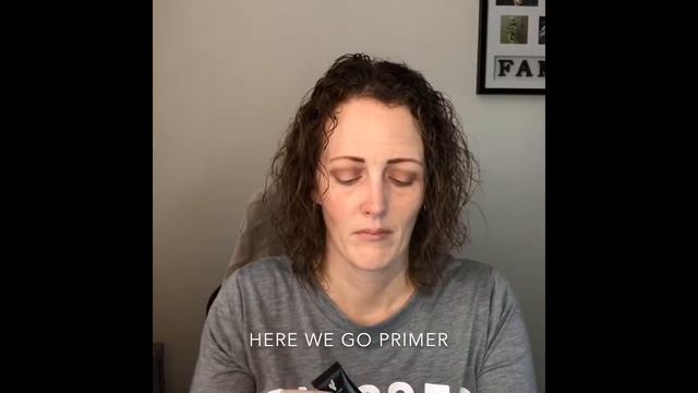 Younique Halo Eye Concealer vs Primer смотреть онлайн