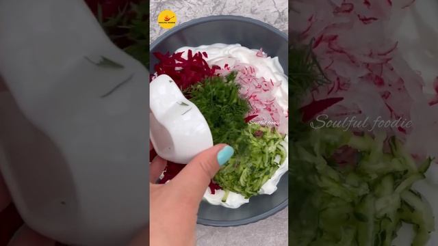 RAW BEETROOT & RADISH TZATZIKI | beetroot | tzatziki |dip |cucumber |beets| greek yogurt |greek foo смотреть онлайн