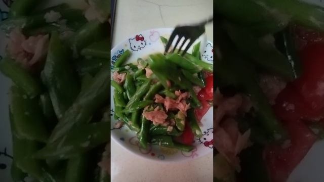 salad beans with tuna#satisfyingvideo#asmrsounds#asmr#yummy#food#shorts смотреть онлайн