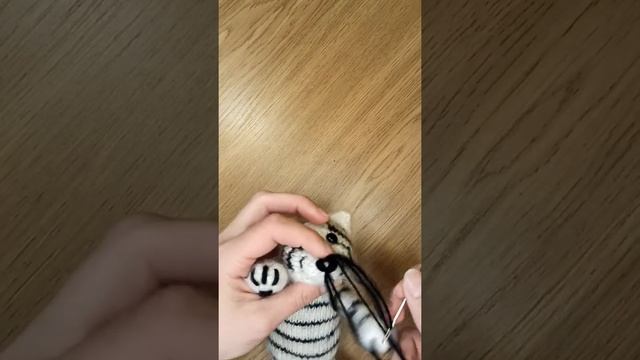 Baby tiger knitting pattern / How to ambroider the tiger's nose смотреть онлайн