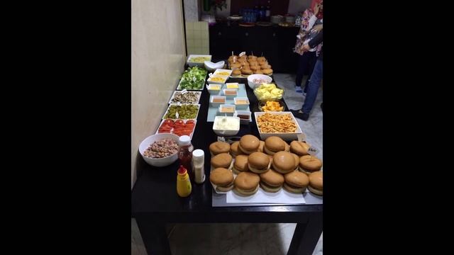 Burger Bar Ideas to Try!!! DIY Hamburger Bar for Parties and Weddings смотреть онлайн
