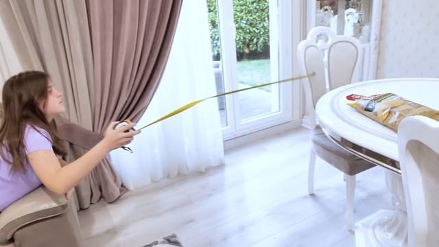 Le Dernier Qui Quitte Le Canapé Gagne 500€ Challenge ! смотреть онлайн