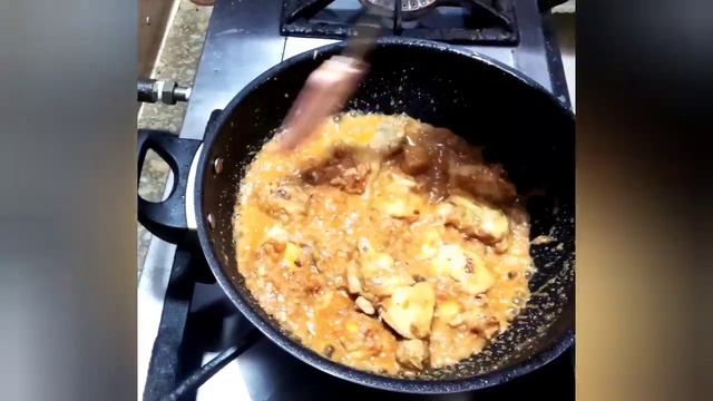 Chicken Makhni Karahai by Zaiqa Lazzat ka смотреть онлайн